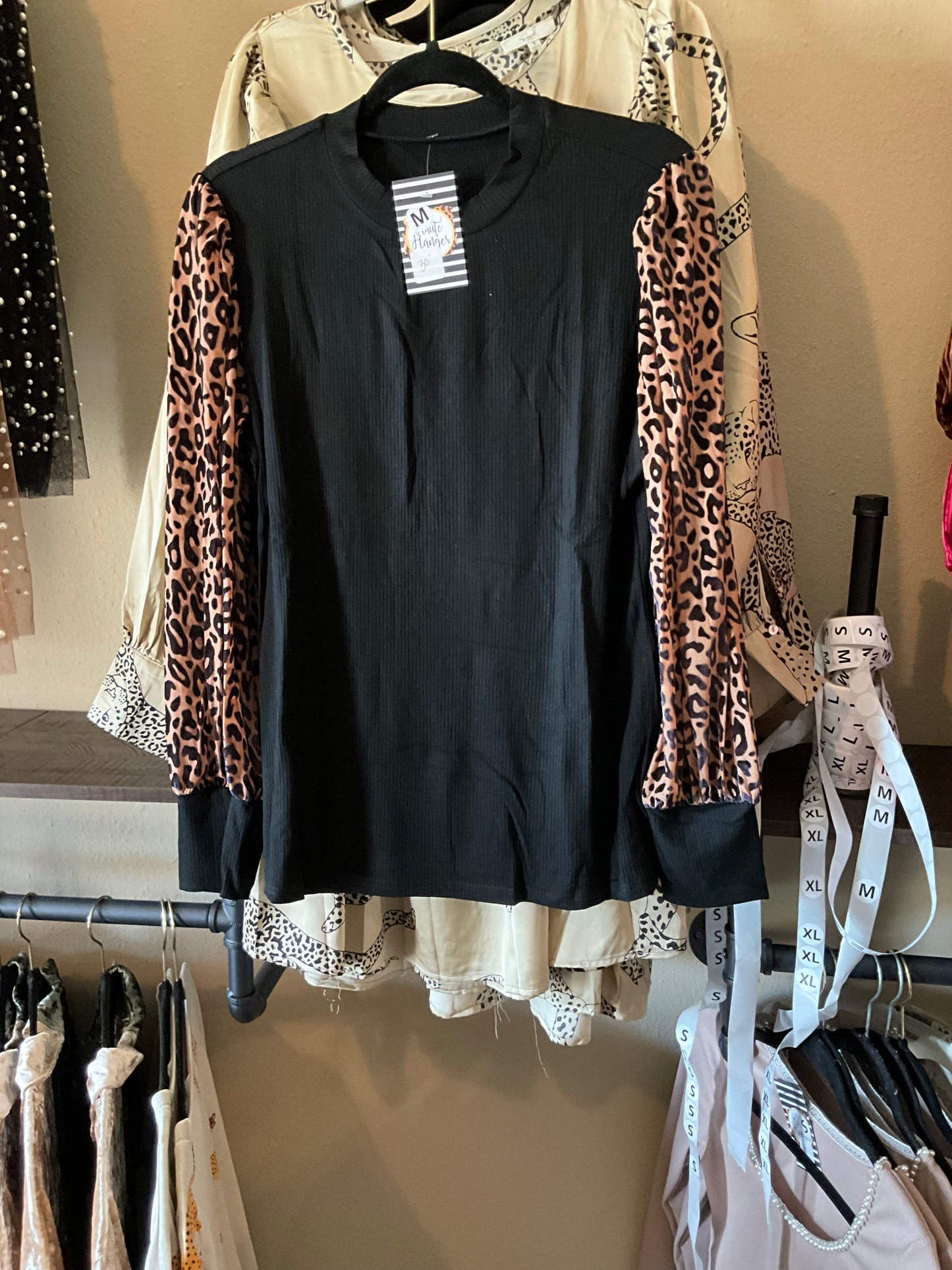 Leopard sleeve / Anniewear